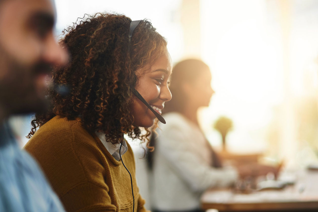 How Virtual Assistants Work with You and Your Business Growth